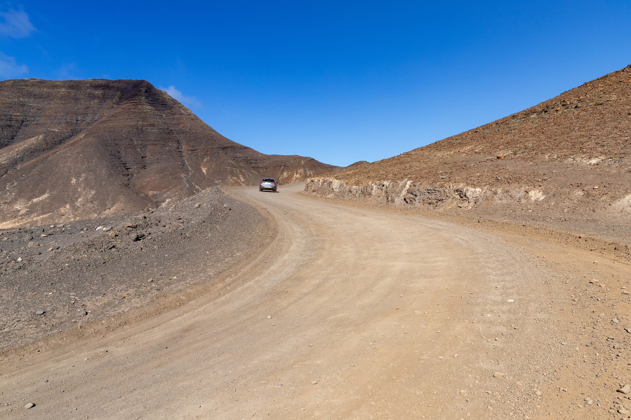 Grusvägen till Cofete-stranden på södra Fuerteventura