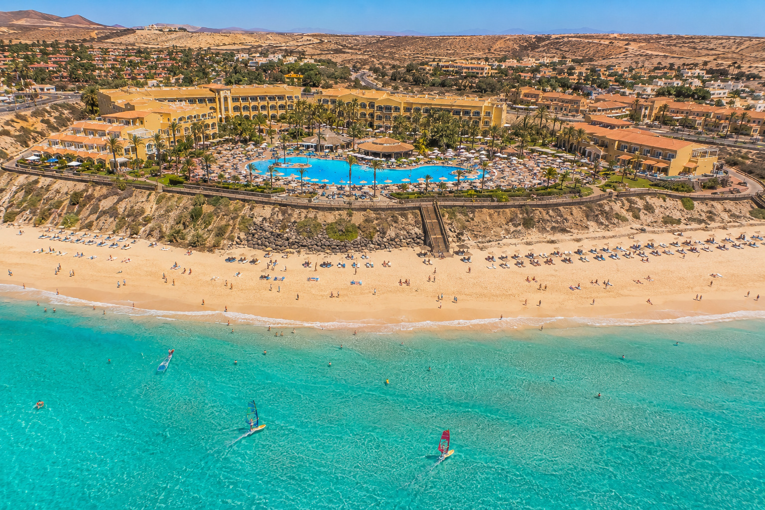 H10 Playa Esmeralda – förstklassigt vuxenhotell i Costa Calma, helikoptervy